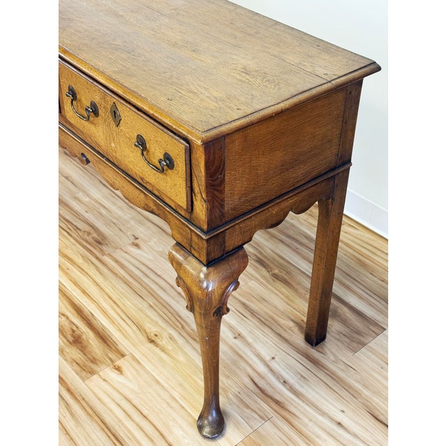 Vintage Elongated Queen Anne Style Console Table For Sale - Image 10 of 12
