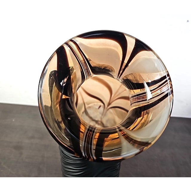 1960s Maestro Carlo Moretti-Style Murano Amber & Espresso Swirl Vase Cased Glass - 14" For Sale - Image 11 of 11