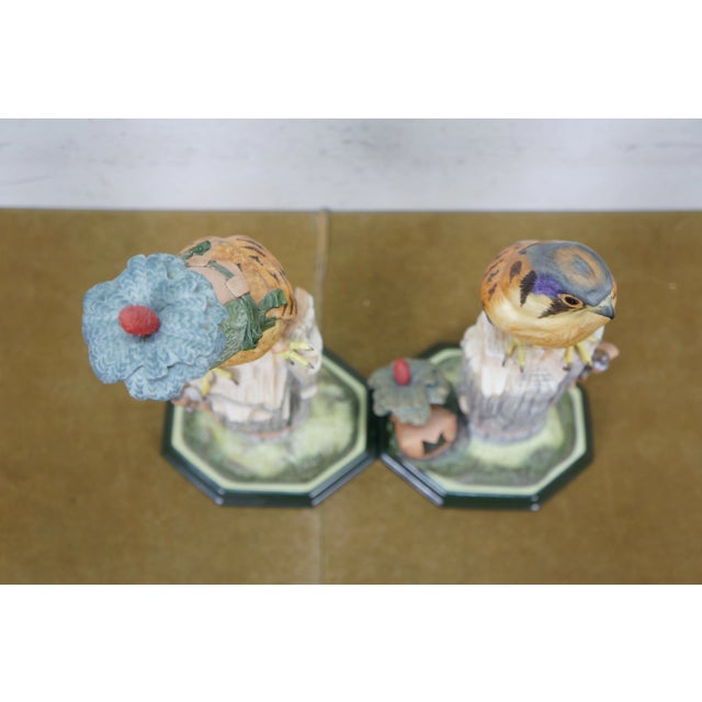 1968 Boehm Kestrel 492w Porcelain Bird Figurines Sculptures Pair 16" For Sale - Image 4 of 18