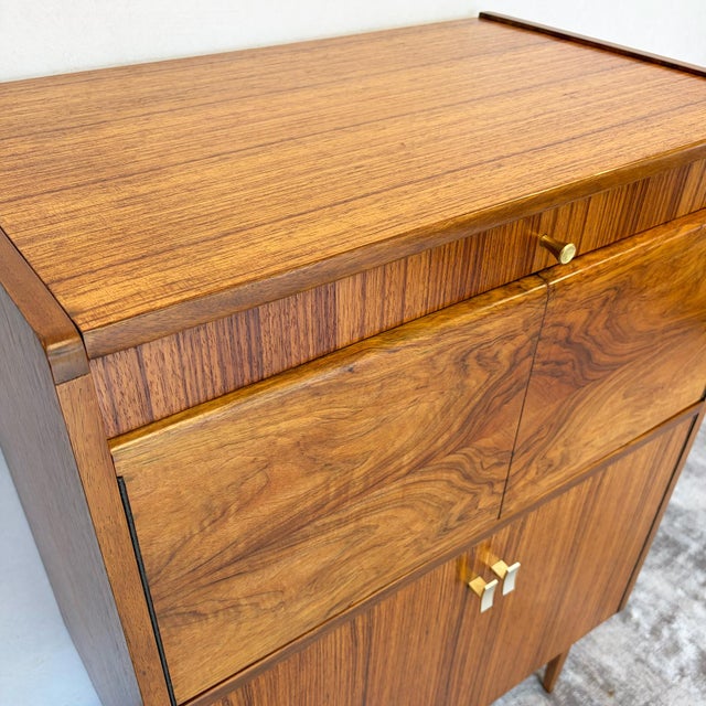 Metamorphic Walnut Cocktail Cabinet from Cox & Cox Ltd., 1950s For Sale - Image 9 of 17
