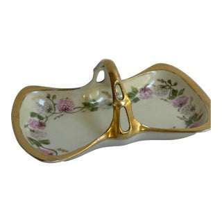 Antique 1880s Limoges France Cottage Bon Bon Basket With Handle, Hand-Painted Floral Design With Heavy Gold Trim For Sale