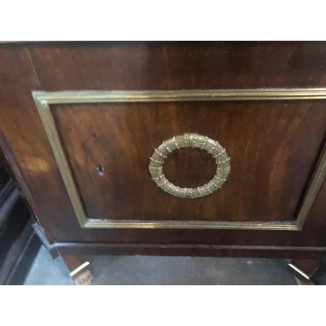 Neoclassical Continental Parcel Gilt Etagere For Sale - Image 4 of 6