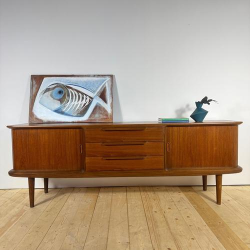 Vintage Teak Sideboard with Rounded Edges and Retractable Doors – Mid-Century Scandinavian Design