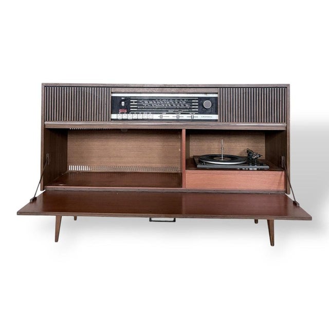 Brown Mid-Century Radiogram Stereo Console from Grundig For Sale - Image 8 of 9