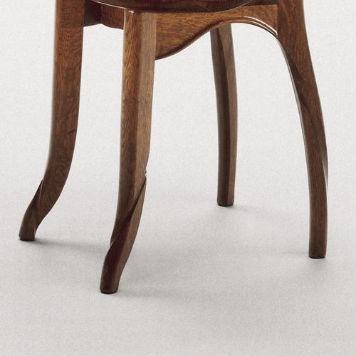 Vintage Spanish Batllo Chairs in Varnished Oak by Antoni Gaudi, Set of 2 For Sale - Image 4 of 8