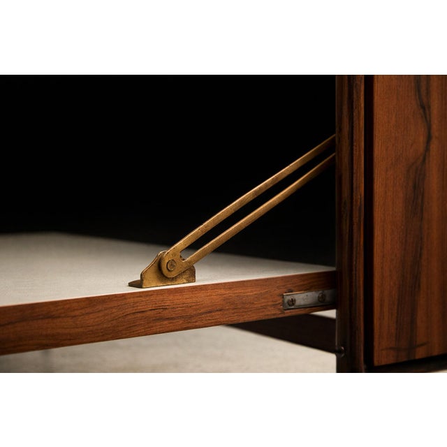1950s “Mf 710” Modular Bookshelf in Rosewood & Metal, Geraldo De Barros for Unilabor, Brazil, C. 1955 For Sale - Image 5 of 14