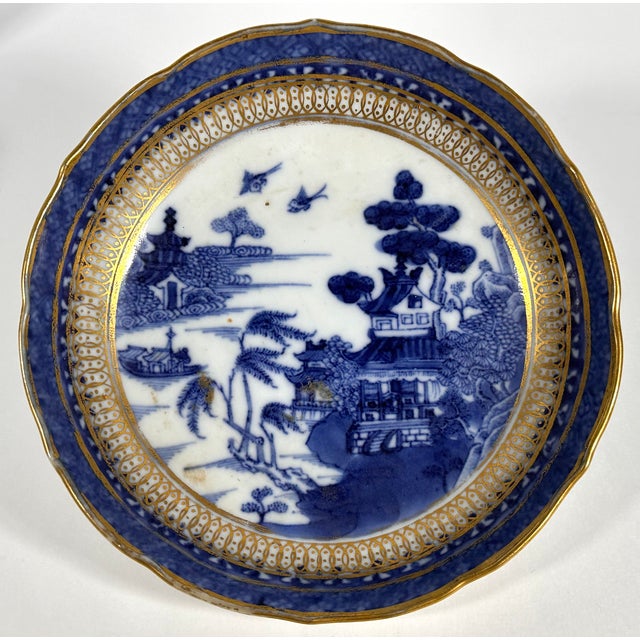 Chinese 18th Century Chinese Export Blue & White Tea Bowls and Underplates With English Clobbering - Set of 5 For Sale - Image 3 of 13