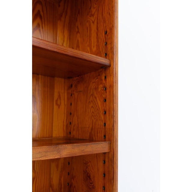Antique Oregon Pine Bookcase by Martin Nyrop for Rud Rasmussen, Denmark, 1905 For Sale - Image 4 of 18