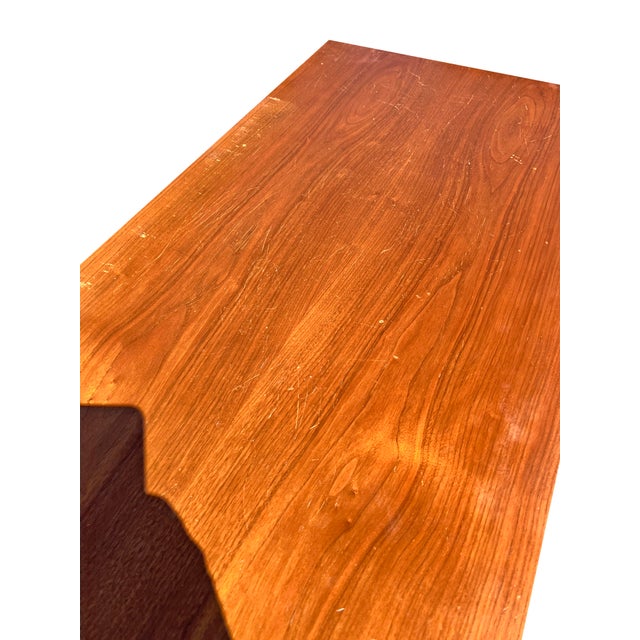 Mid Century Modern Vintage Long Dresser or Credenza Floating Design Parvin Style For Sale - Image 9 of 15
