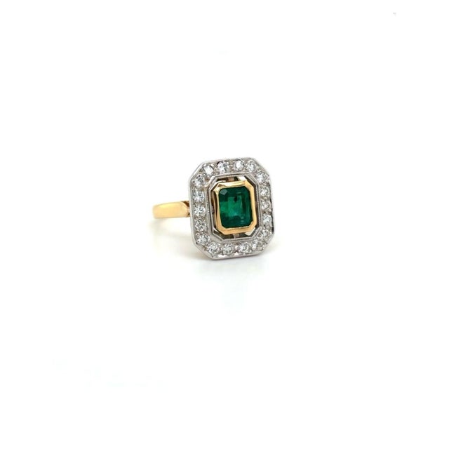 Vintage Style Emerald Diamond Ring in Solid 18k Yellow Gold Us 7 For Sale - Image 4 of 6
