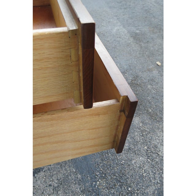 Mid 20th Century United Mid Century Modern Walnut Leather Top With Desk 6230 For Sale - Image 5 of 16