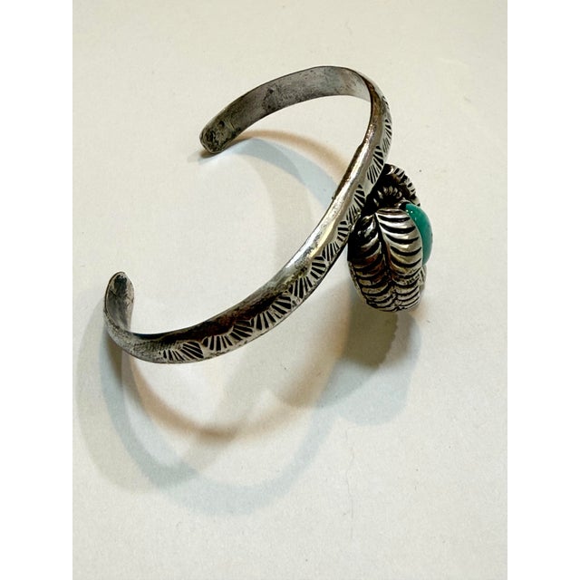 Native American Vintage Southwest Navajo Style Sterling Silver Stamped Turquoise Leaf Cuff Bracelet For Sale - Image 3 of 8