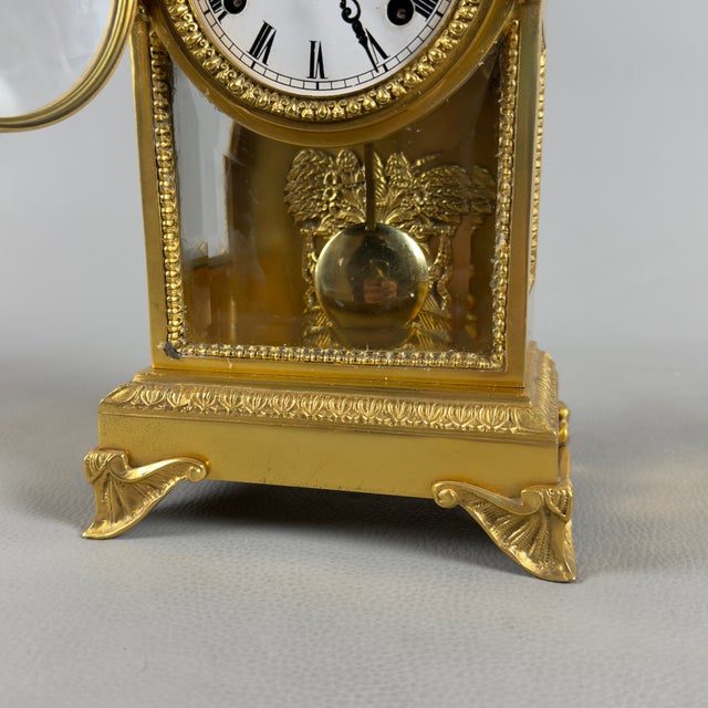 Gold Hermle Mechanical Table Clock in Gilded Brass and Glass from Kienzle, 1977 For Sale - Image 8 of 14