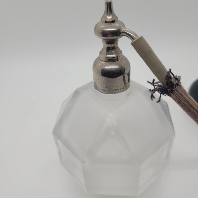 Transparent Vintage Marcel Franck France Frosted Glass Geometric Perfume Atomizer Bottle For Sale - Image 8 of 12