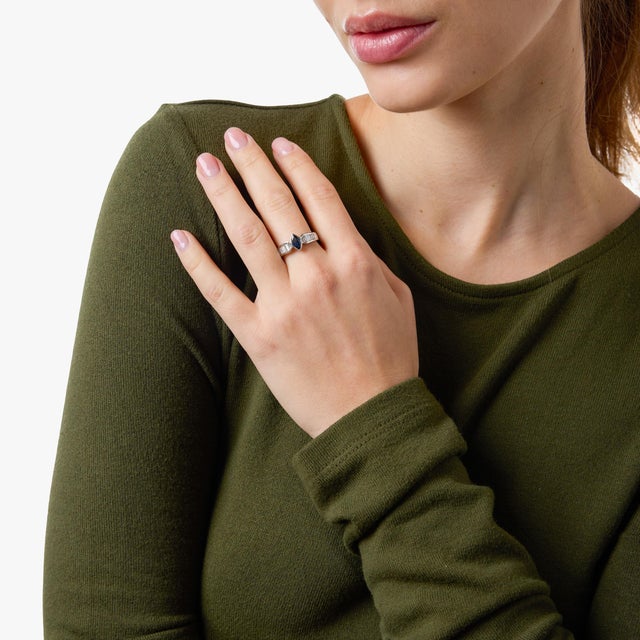 1990s Vintage Sapphire Diamond Bezel Set Platinum Ring, Size 7.25 For Sale - Image 5 of 7