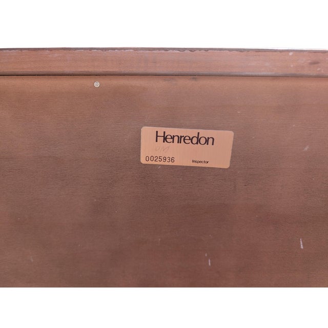 Pair of Vintage Henredon Louis XV Bombé Walnut Chests / Oversized Nightstands For Sale - Image 9 of 10