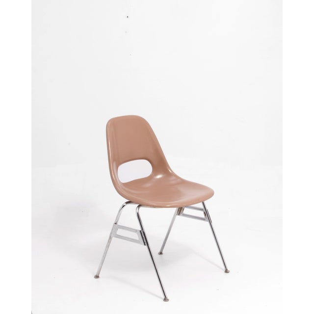 Krueger Metal Products Fiberglass Stacking Chairs Taupe Sand Tan a Set of Seven For Sale - Image 11 of 15