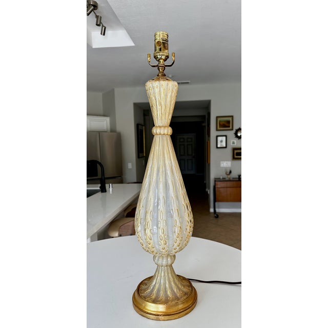 Glass 1950s Mid Century Modern Barovier & Toso Murano Coronado d'Oro Glass Table Lamp For Sale - Image 7 of 17
