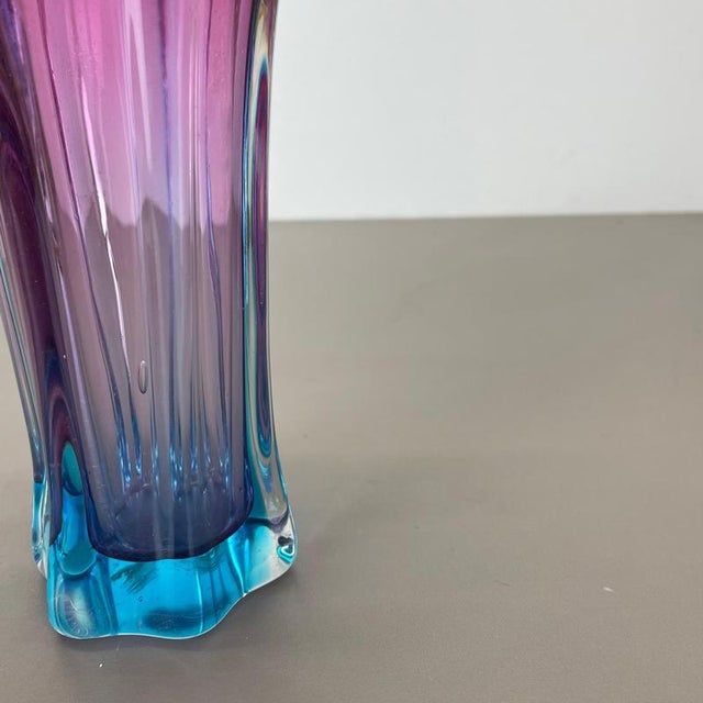 Large Sculptural Pink and Blue Murano Glass Vase, Italy, 1970s For Sale - Image 4 of 18