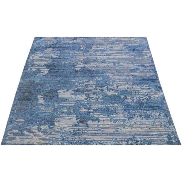 Indian 2010s Modern Abstract Wool & Silk Rug Handmade in Gray & Blue For Sale - Image 3 of 7