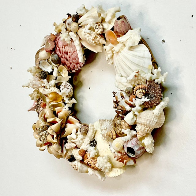 Vintage 1980s Coastal Boho Chic Seashell Encrusted Wreath For Sale - Image 6 of 11