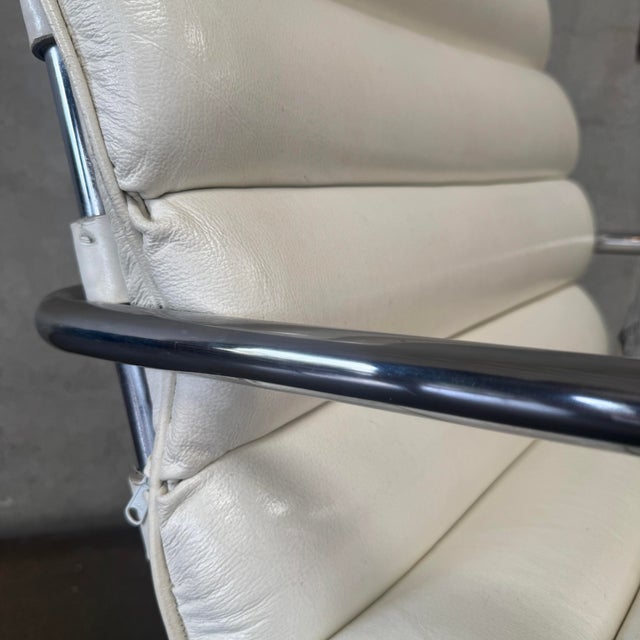 Chrome Vintage White Leather and Chrome Lounge Chair Attributed to Knoll For Sale - Image 8 of 12
