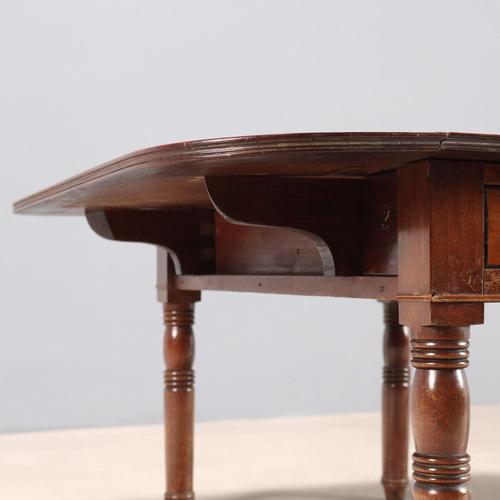 Brown Side Table in Mahogany For Sale - Image 8 of 11