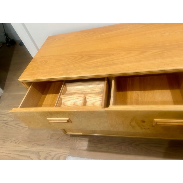 Henredon Scene Two Burlwood Dresser and Matching Round Nightstand/ Mid-Century Modern 1970s Set For Sale In Houston - Image 6 of 18