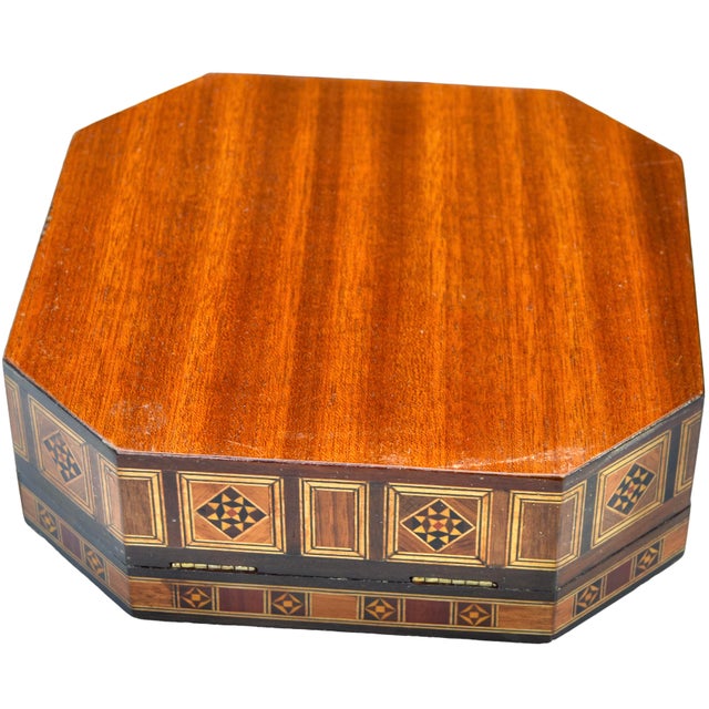 Mid 20th Century Mid 20th Century Handcrafted Moorish Astral-Patterned Mother-of-Pearl Inlaid Box For Sale - Image 5 of 11