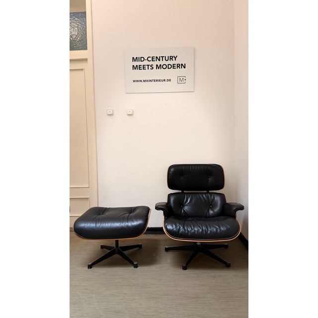 Lounge Chair and Ottoman by Charles & Ray Eames for Herman Miller & Vitra, Set of 2 For Sale - Image 10 of 14