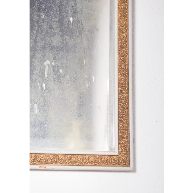 1970s White and Gilt Wooden Mirror with Carved Bow Crest For Sale - Image 5 of 9