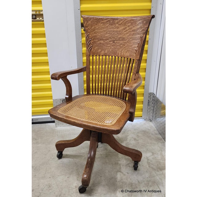 1910s Antique Quartered Oak Edwardian Swivel Office Desk Chair, C1910 For Sale - Image 5 of 10