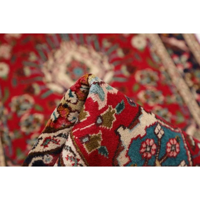 Textile Tabriz Rug in Hand-Knotted Wool For Sale - Image 7 of 10