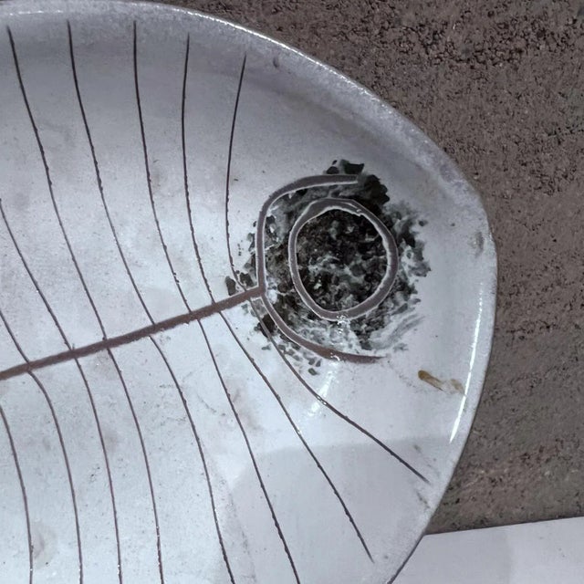 For your consideration, a 1950s–1960s Mid-Century Modern ceramic fish plate designed by LaGardo Tackett and Kenji Fujita....
