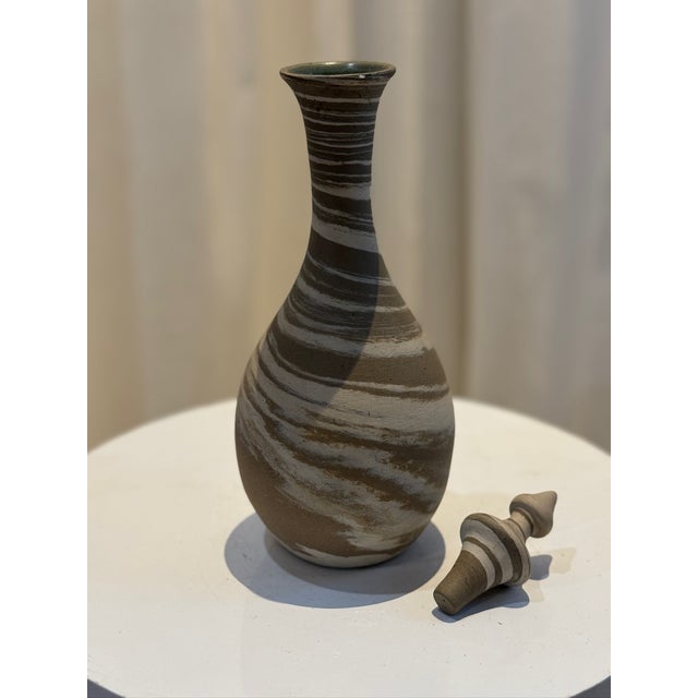 1930s 1930s Vintage w.j. Gordy Handmade Swirled Ceramic Decanter With Signed Base & Lid For Sale - Image 5 of 8
