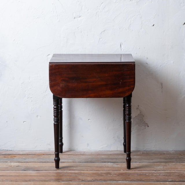 Regency Mahogany Work Table, c.1820 For Sale In Savannah - Image 6 of 13