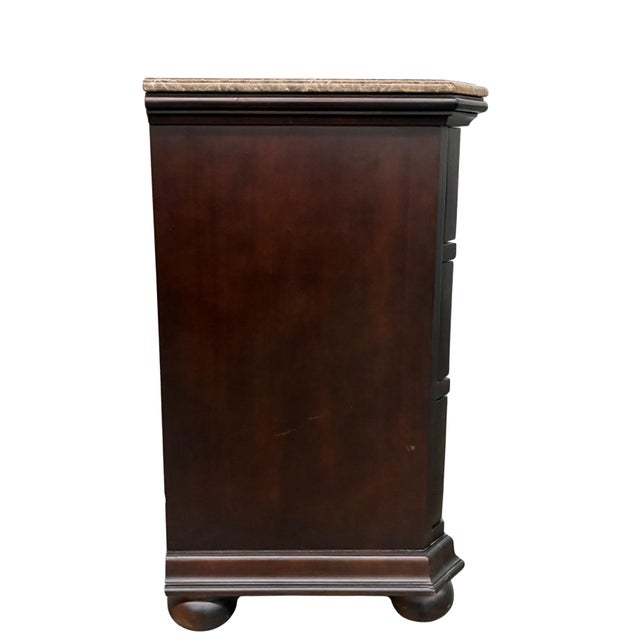 Late 20th Century Pair of Hickory Chair French Louis XV Style Serpentine Marble-Top Commodes For Sale - Image 5 of 10