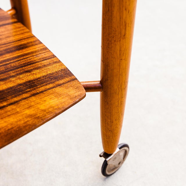 1950s Vintage 1950s British Mid Century Modern Expandable Bar Cart by Vanson For Sale - Image 5 of 12