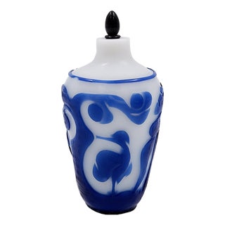 Clear Glass Snuff Bottle with Blue Overlay, China, 19th Century For Sale