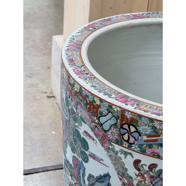 Mid 20th Century Chinese Famille Rose Porcelain Jardiniere With Hand Painted Garden Scenes For Sale In New York - Image 6 of 7
