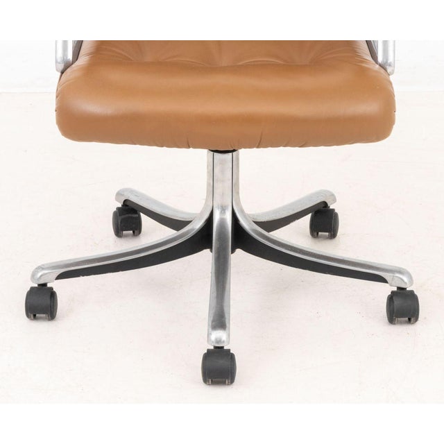 1970s Osvaldo Borsani Swivel Office Chair, Ca. 1970 For Sale - Image 5 of 7