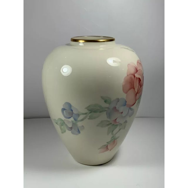 Made in USA Vase measures approx. 6 inches in diameter by approx.7 1/2 inches tall Featuring Pink Roses with 24k gold trim...