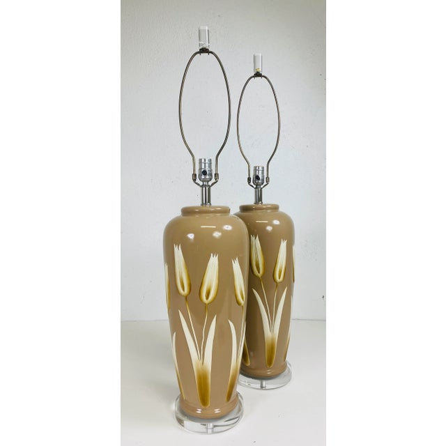 Elegant Pair of Mid Century Pottery Table Lamps. For Sale - Image 9 of 9