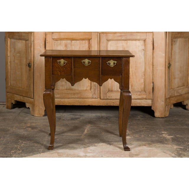 English Georgian 19th Century Oak Table with Three Drawers and Cabriole Legs For Sale In Atlanta - Image 6 of 12