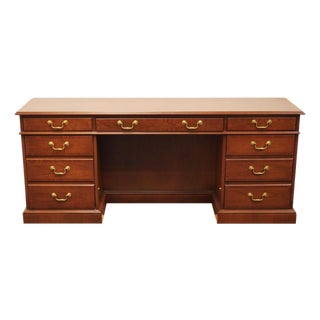 Bernhardt Furniture Banded Mahogany Traditional Style 72" Executive Office Desk / Credenza For Sale