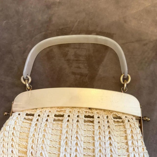 Metal 1950s High Quality Bakelite and Woven White Cotton Italian Hand-Bag For Sale - Image 7 of 17