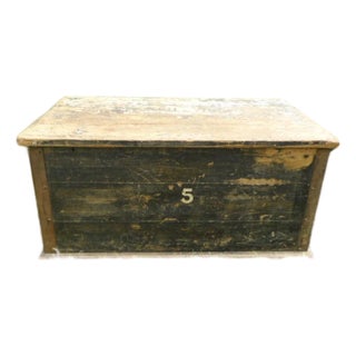 Antique 1860-1880 Country Yellow Pine Sailor's Chest With Original Paint For Sale