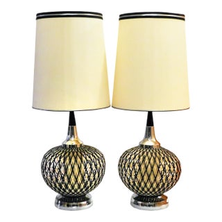 Pair of Mid Century Modern Spun Lucite Spaghetti Table Lamps For Sale