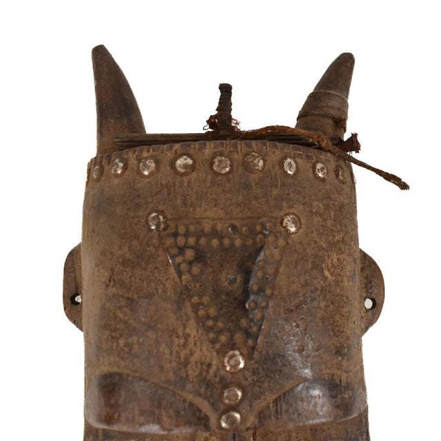 Brown Early 20th Century Toma Wood Mask Landai Guinea For Sale - Image 8 of 9
