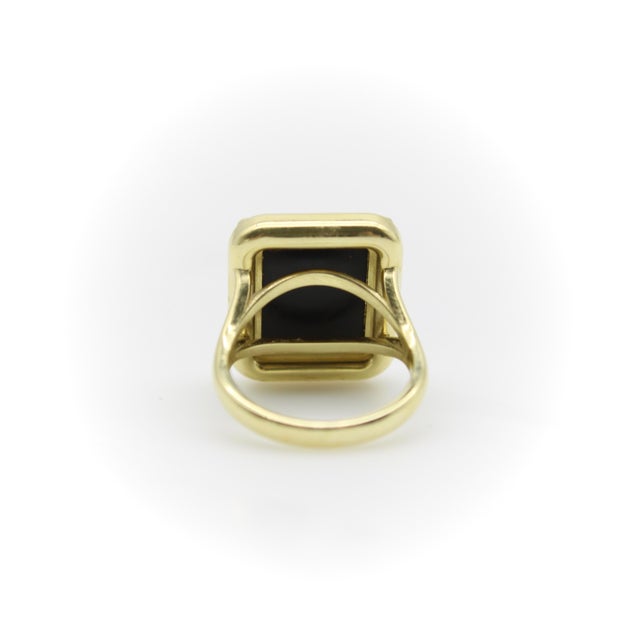 1990s 1990s 18k Gold Josephine Baker Banded Agate Intaglio Ring With Enamel and Rubies, Size 7 For Sale - Image 5 of 13